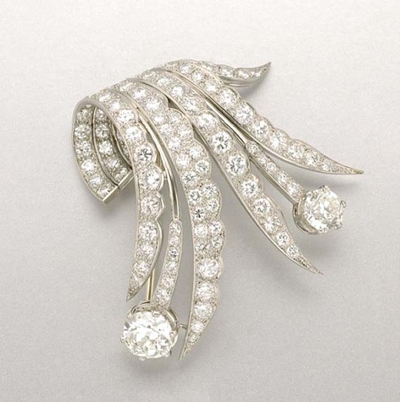 Lot image - Diamond Clip Brooch