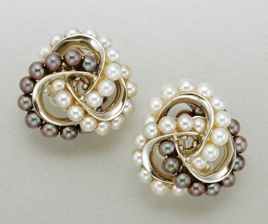Lot image - Pair of White Gold and Multicolored Cultured Pearl Earclips