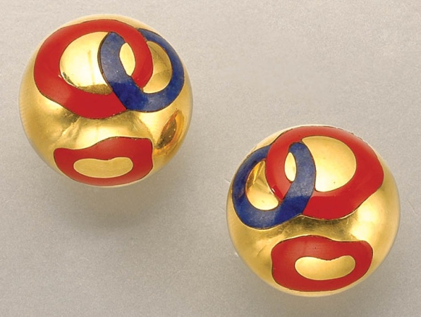 Lot image - Pair of Gold, Coral and Lapis Earclips