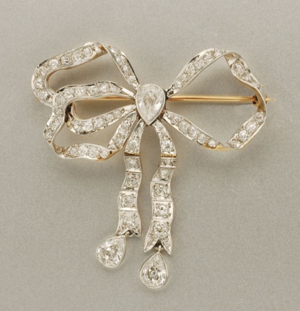 Lot image - Diamond Bow Brooch