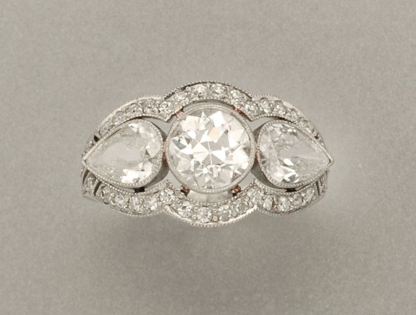 Lot image - Diamond Ring