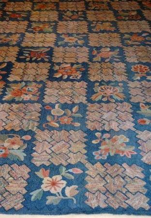 Lot image - Hooked Rug