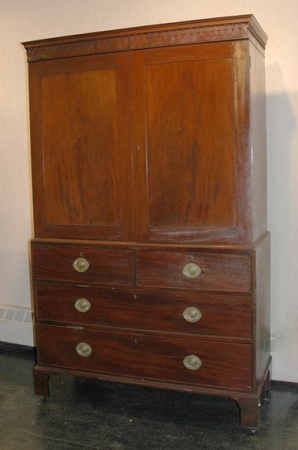 Lot image - Georgian Style Mahogany Linen Press