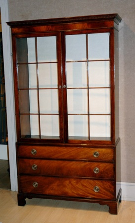 Lot image - Georgian Style Mahogany Bureau Bookcase