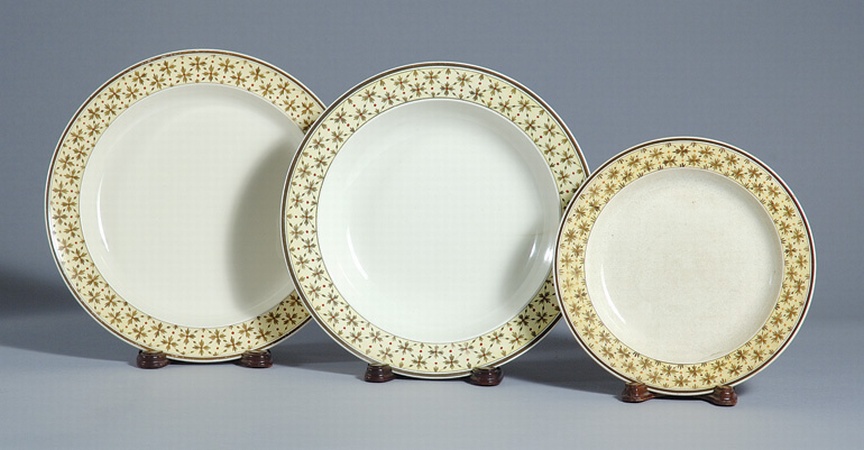 Lot image - Nineteen Wedgwood Creamware Plates