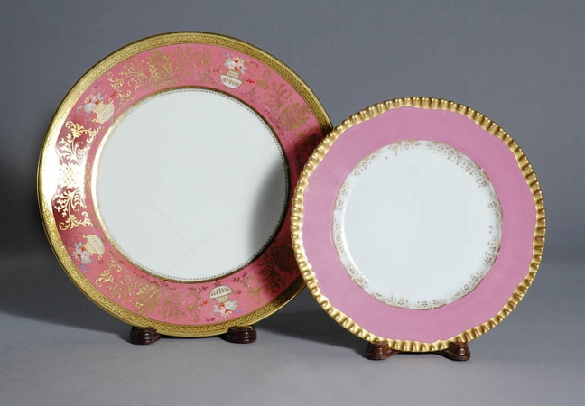 Lot image - Eight English Pink Porcelain Dinner Plates; Together with Eight French Pink Rimmed Porcelain Lunch Plates