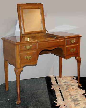 Lot image - Queen Anne Style Fruitwood Writing Desk