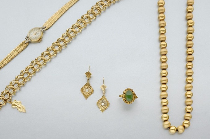 Lot image - Group of Assorted Jewelry