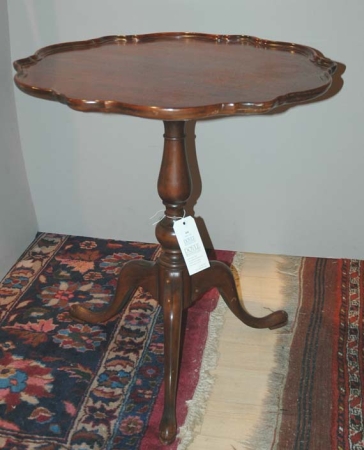 Lot image - Georgian Style Mahogany Dish Top Tripod Table