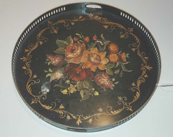 Lot image - Victorian Style Tole Circular Tray
