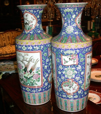 Lot image - Pair of Chinese Export Porcelain Famille Rose Vases