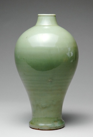 Lot image - Chinese Longquan Celadon Vase