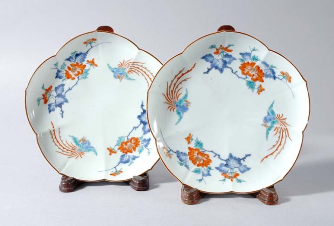 Lot image - Pair of Japanese Kakiemon Dishes