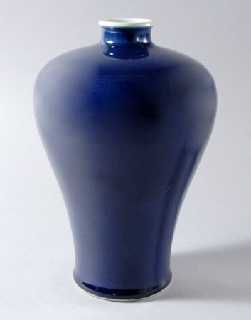 Lot image - Chinese Blue Glazed Meiping Vase