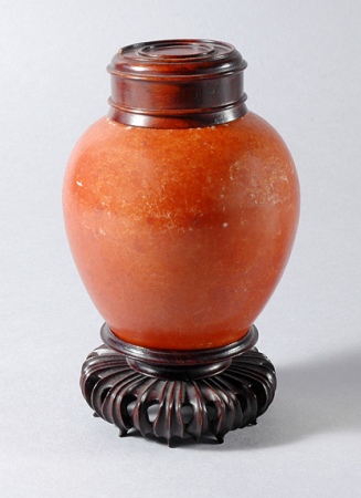 Lot image - Chinese Porcelain Jarlet