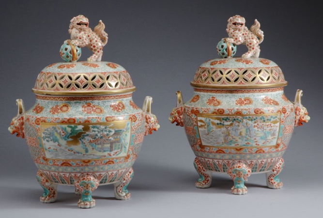 Lot image - Pair of Japanese Kutani Porcelain Covered Censers