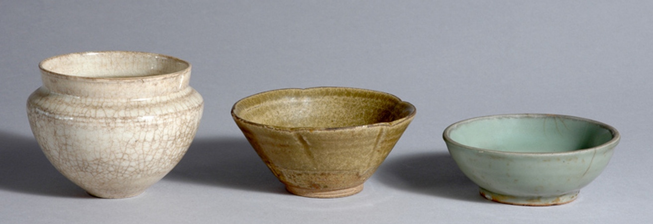 Lot image - Three Chinese Ceramic Bowls