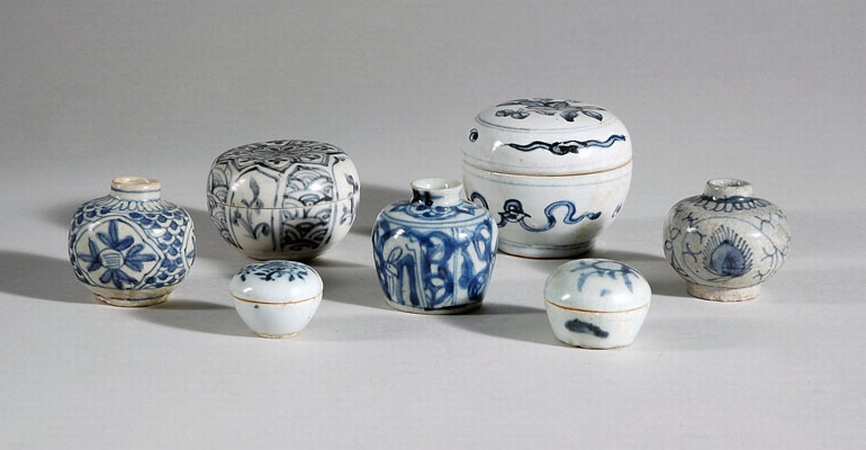Lot image - Group of Seven Chinese Blue and White Glazed Porcelain Articles
