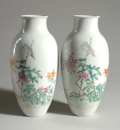 Lot image - Pair of Chinese Enameled Porcelain Vases