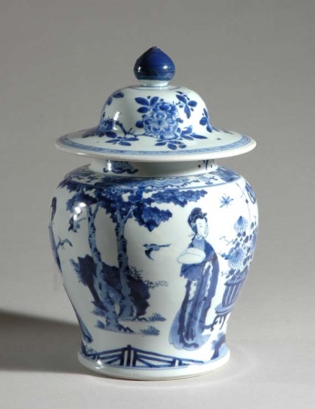 Lot image - Chinese Blue and White Glazed Porcelain Vase
