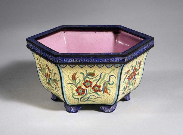 Lot image - Chinese Enamel Jardiniere