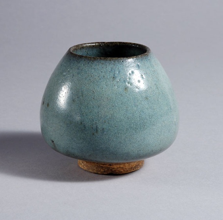 Lot image - Chinese Junyao Vase