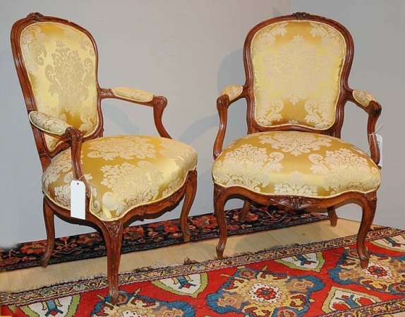 Lot image - Pair of Louis XV Beechwood Fauteuils