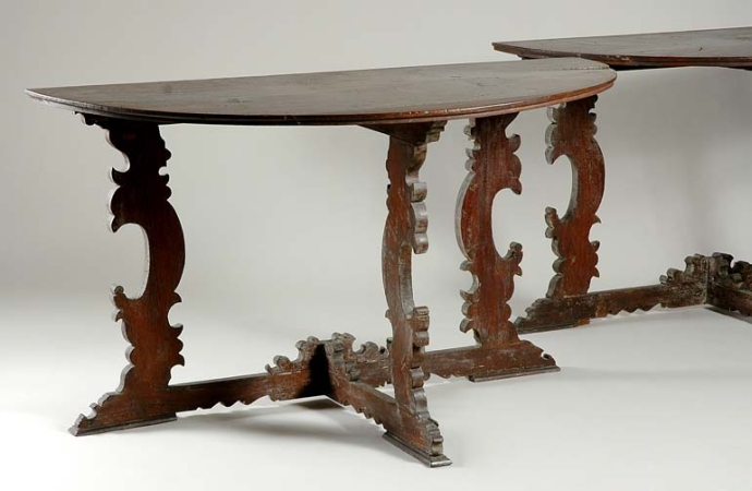 Lot image - Pair of Italian Baroque Walnut Side Tables