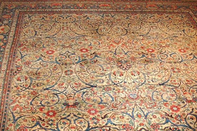 Lot image - Sarouk Carpet
