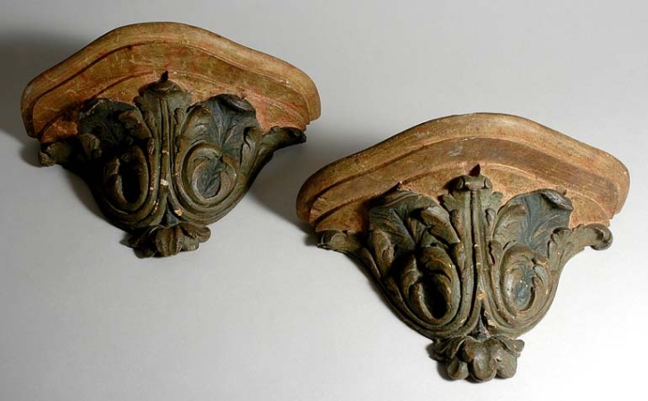 Lot image - Pair of Continental Baroque Style Painted Wall Brackets