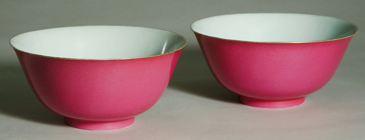 Lot image - Pair of Pink Enamel Glazed Porcelain Bowls