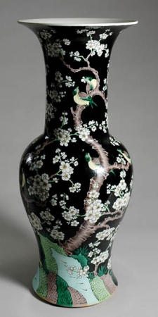 Lot image - Chinese Famille Verte Yen Yen Vase
