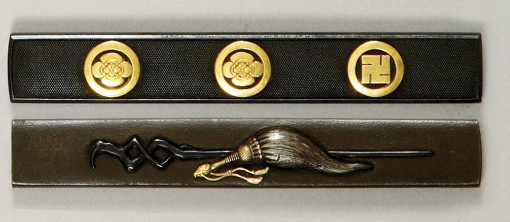 Lot image - Two Japanese Kozuka