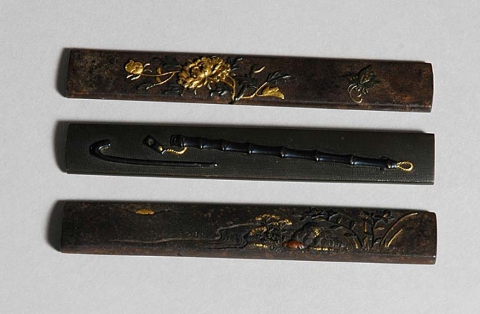 Lot image - Three Japanese Kozuka