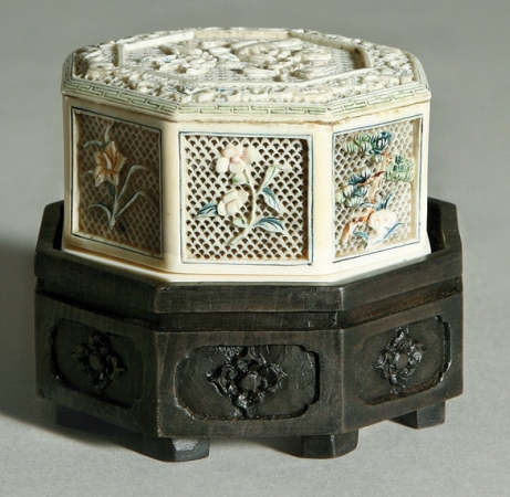 Lot image - Ivory Incense Box