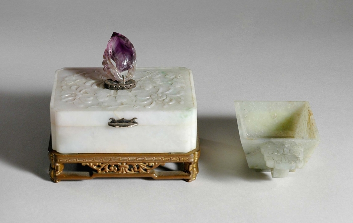 Lot image - Chinese Jade Box and Cup