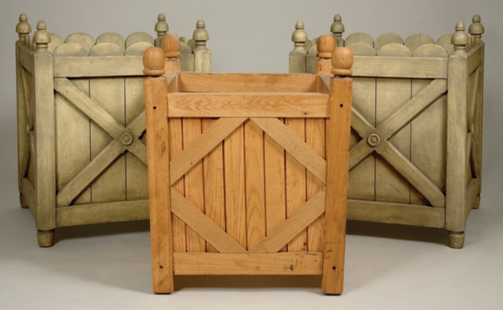 Lot image - Pair of Painted Garden Tubs; Together with a Similar Pine Garden Tub