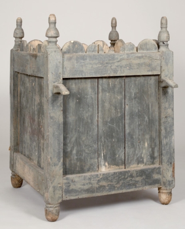 Lot image - Wood Garden Tub