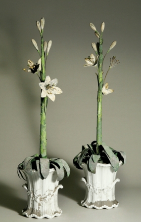 Lot image - Pair of Painted Tole Lilies in Blanc de Chine Cachepots