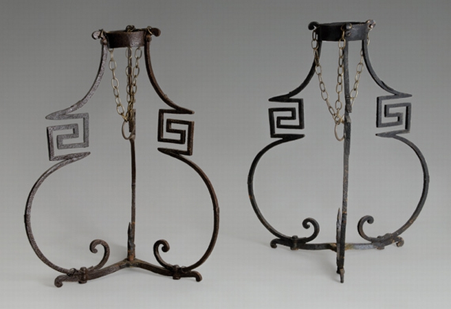 Lot image - Pair of Chinese Style Iron Lanterns