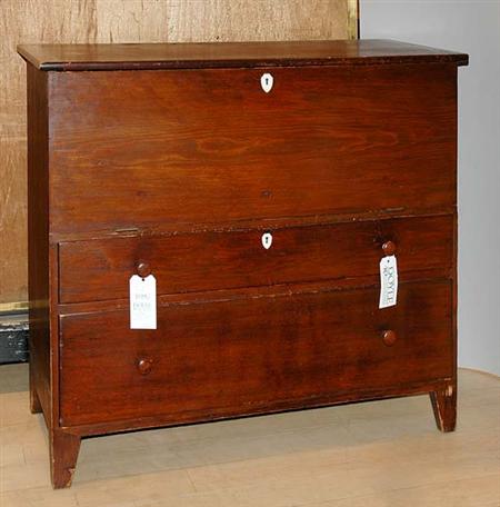 Lot image - Pine Blanket Chest Over Drawers
