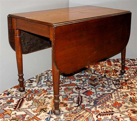Lot image - Mahogany Drop-Leaf Table