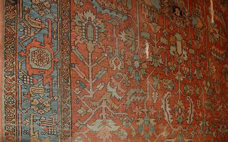 Lot image - Heriz Carpet