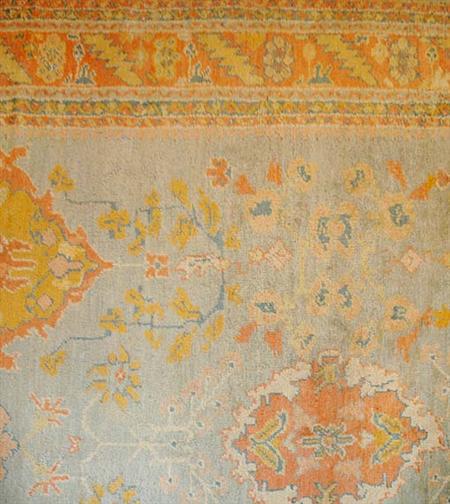 Lot image - Oushak Carpet