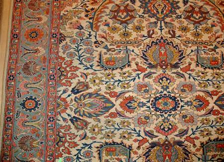 Lot image - Dergezine Carpet