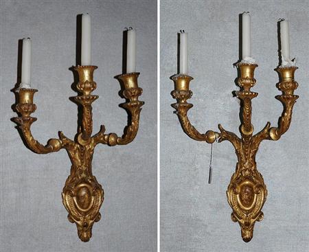 Lot image - Pair of Louis XV Gilt-Wood Three-Light Sconces