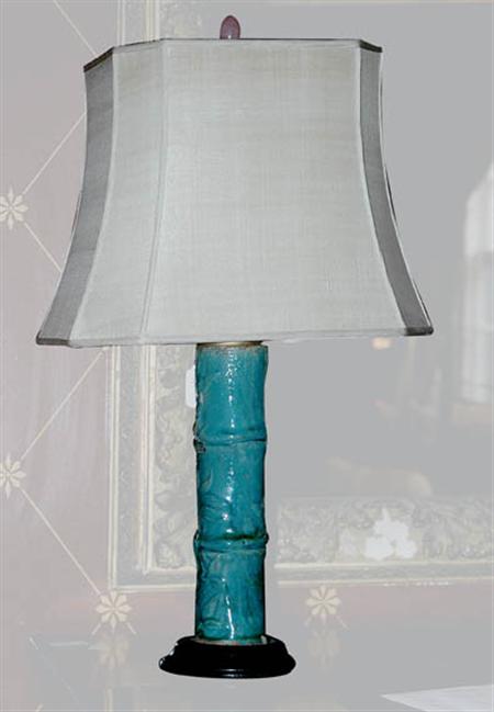 Lot image - Chinese Style Glazed Earthenware Lamp