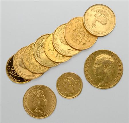 Lot image - Eleven Foreign Gold Coins