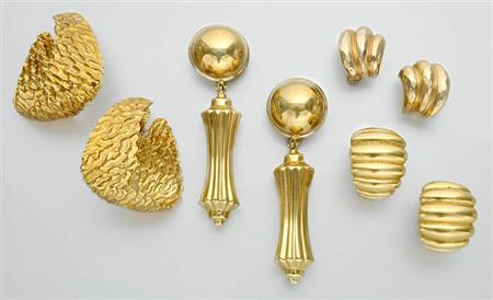Lot image - Group of Assorted Gold Earclips