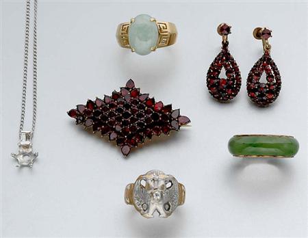 Lot image - Group of Jewelry